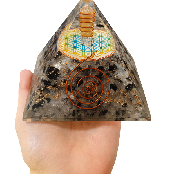 Orgonita Piedra Luna 9x9 – Energía Femenina y Armonía Lunar