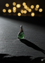 Colgante de Moldavita Auténtica – Energía Cósmica en Plata de Ley 2.50 GR APROX - Imagen 5