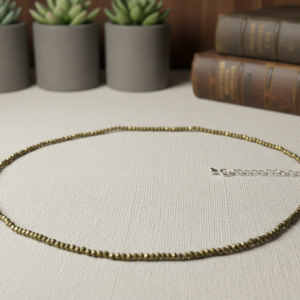 Gargantilla de Pirita Facetada – El Brillo del Éxito y la Abundancia